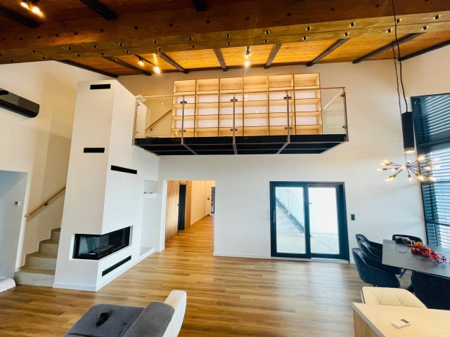 Eladó ikerház, Szigetszentmiklóson 134.3 M Ft, 5 szobás