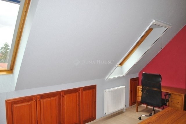 Eladó téglalakás, Kecskeméten 79.9 M Ft, 4 szobás