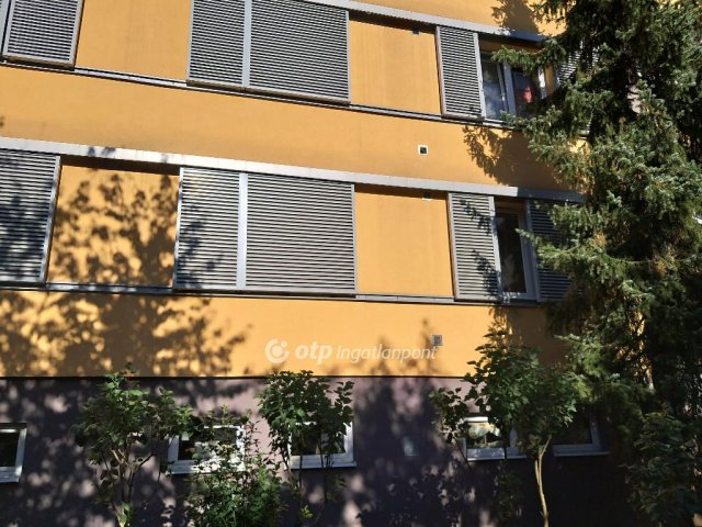 Eladó panellakás, Miskolcon 32.42 M Ft, 2 szobás