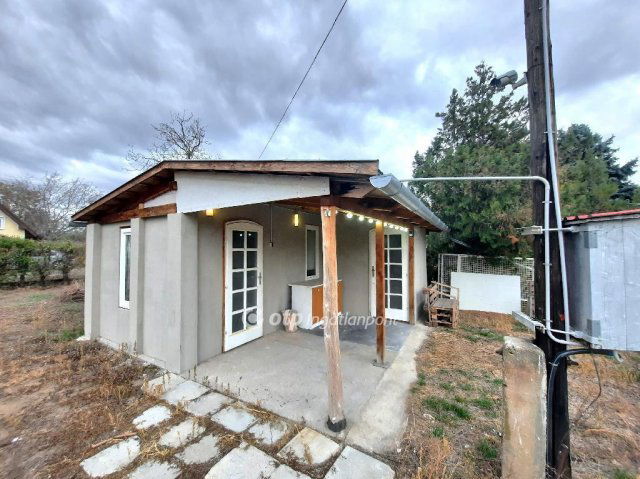 Eladó nyaraló, Kiskunfélegyházán 5.99 M Ft, 1 szobás