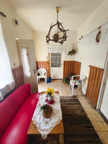 Eladó családi ház, Kondón 17.9 M Ft, 3+1 szobás