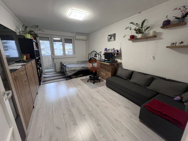 Eladó téglalakás, Pécsett 52.9 M Ft, 2 szobás