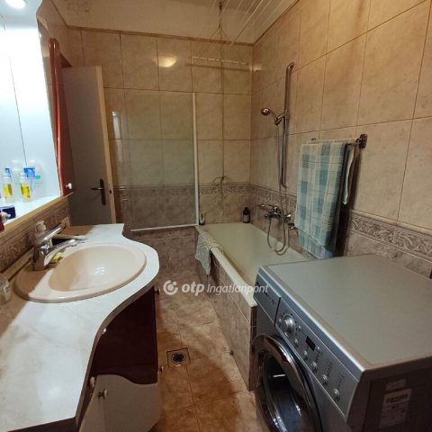 Kiadó téglalakás, albérlet, Nyíregyházán 150 E Ft / hó