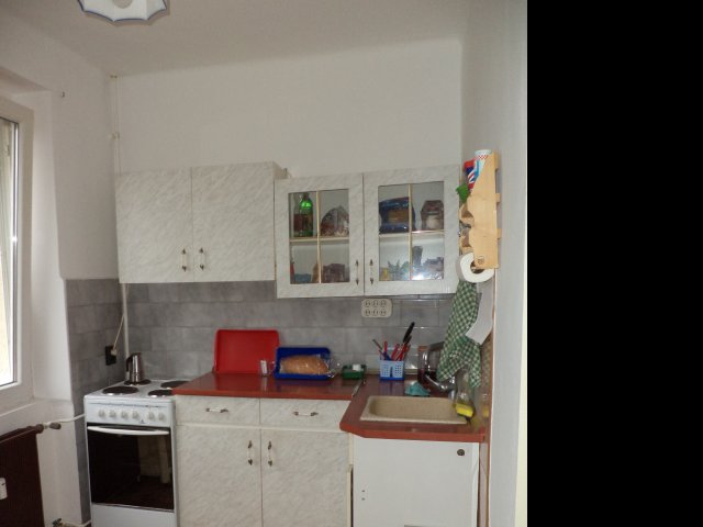 Eladó téglalakás, Várpalotán 24.8 M Ft, 1+1 szobás