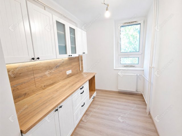 Eladó téglalakás, Székesfehérvárott 58.9 M Ft, 2 szobás