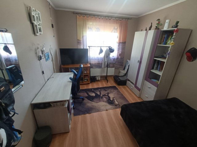 Eladó családi ház, Komáromban 47 M Ft, 3 szobás