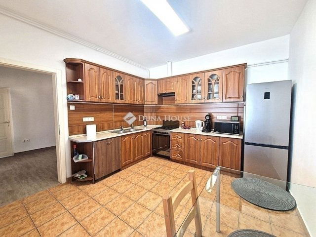 Eladó családi ház, Budapesten, XVII. kerületben 198 M Ft