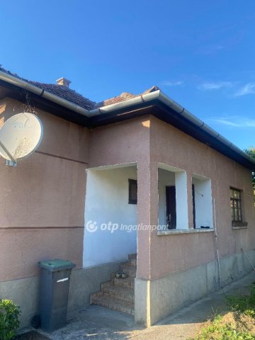 Eladó családi ház, Szügyön 15.9 M Ft, 3 szobás