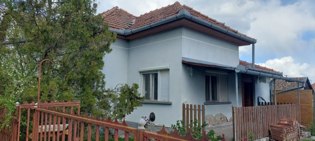 Eladó családi ház, Kondoroson, Béke utcában 11.9 M Ft, 4 szobás
