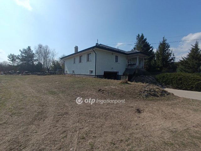 Eladó családi ház, Szigetmonostorban 250 M Ft, 4 szobás
