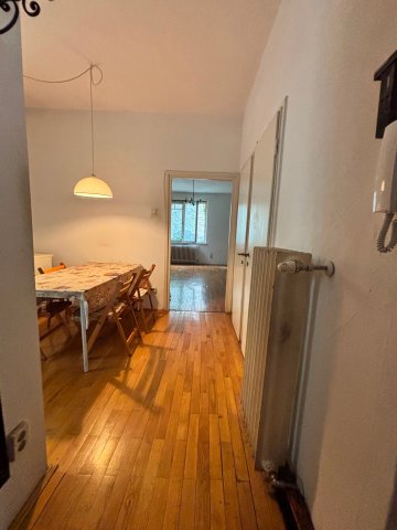 Eladó téglalakás, Budapesten, V. kerületben, Szép utcában