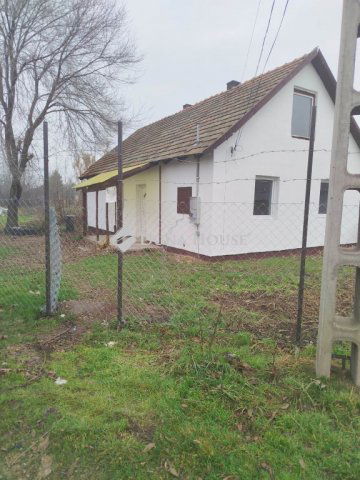 Eladó családi ház, Farmoson 28.9 M Ft, 3 szobás