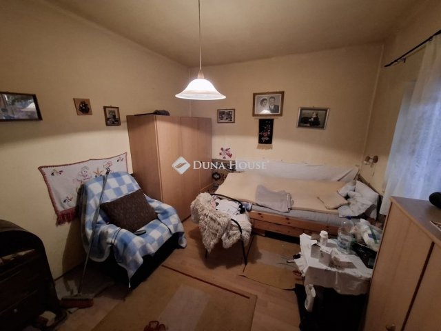 Eladó családi ház, Erdőkertesen 79.9 M Ft, 2 szobás