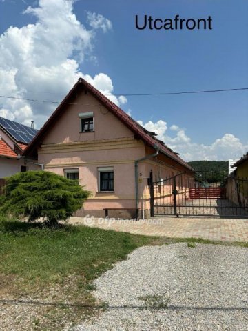 Eladó családi ház, Cserkúton 63 M Ft, 4 szobás
