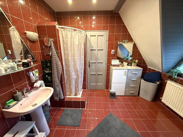 Eladó téglalakás, Pécsett 94.9 M Ft, 4 szobás