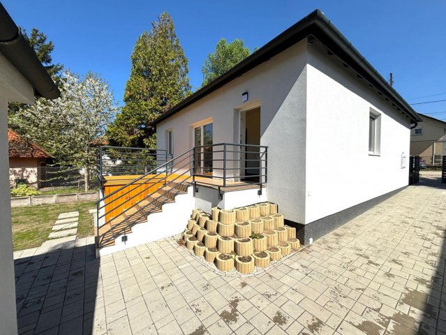 Eladó családi ház, Tatabányán 105 M Ft, 3 szobás