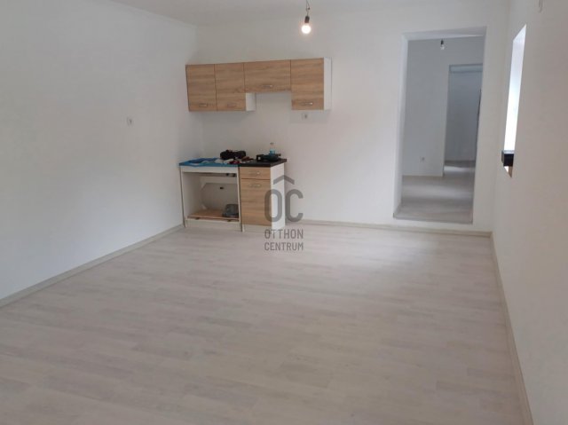 Eladó családi ház, Sárándon 45 M Ft, 4 szobás