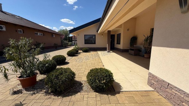 Eladó családi ház, Nyíregyházán 168 M Ft, 4+1 szobás