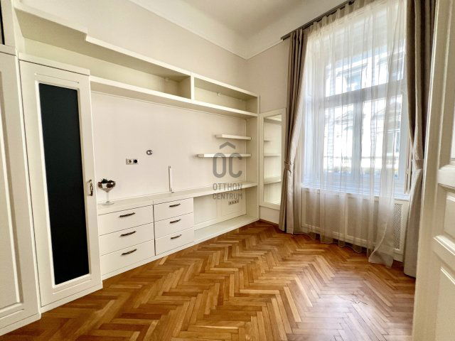 Kiadó téglalakás, albérlet, Budapesten, V. kerületben, 3 szobás