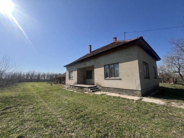 Eladó családi ház, Dévaványán 9.9 M Ft, 3 szobás