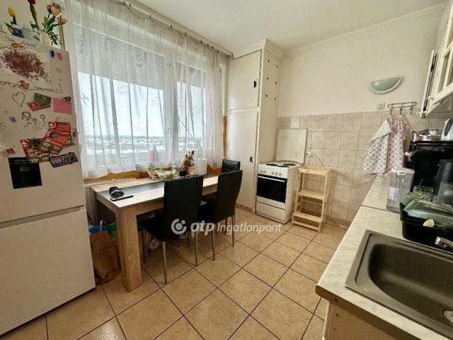 Eladó panellakás, Debrecenben 58.7 M Ft, 2 szobás