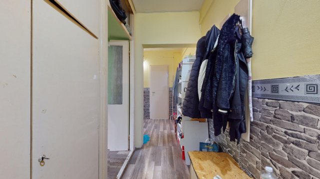 Eladó panellakás, Miskolcon 36.99 M Ft, 3 szobás