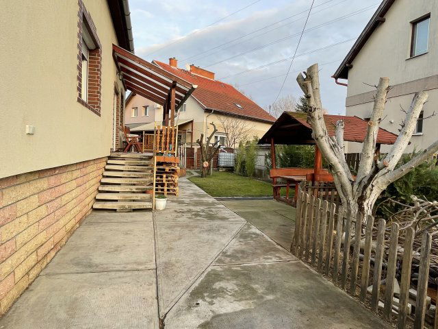 Eladó családi ház, Budapesten, XVII. kerületben 145 M Ft