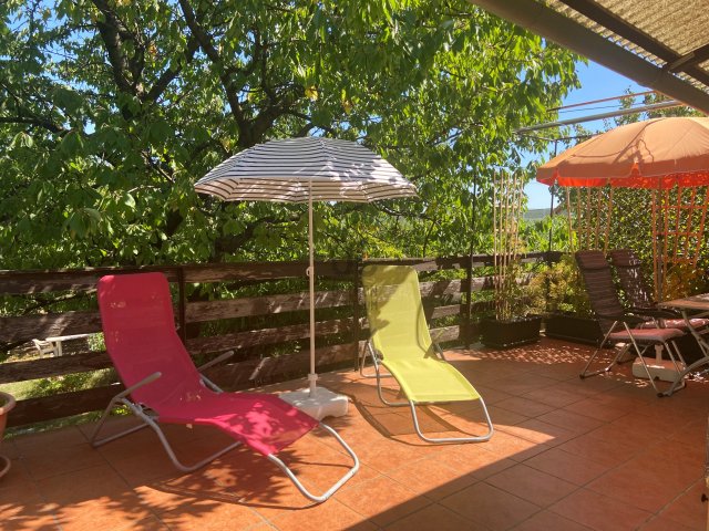 Eladó nyaraló, Balatonalmádiban 58 M Ft, 3 szobás