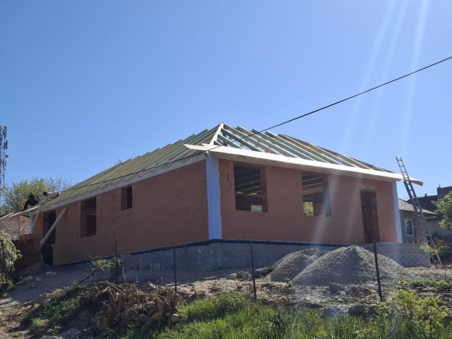 Eladó családi ház, Erdőkertesen 99.9 M Ft, 5 szobás