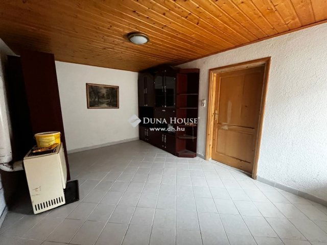 Eladó családi ház, Mecseknádasdon 17 M Ft, 2 szobás