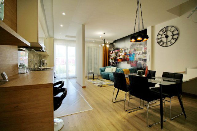 Kiadó sorház, albérlet, Debrecenben 595 E Ft / hó, 4 szobás