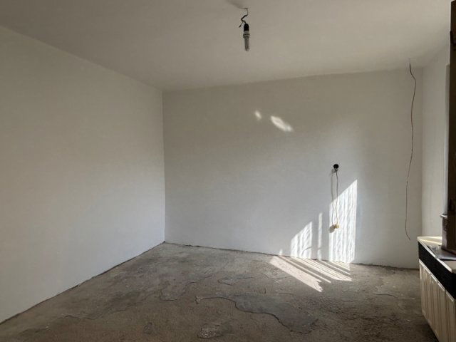 Eladó családi ház, Dunaharasztin 34.9 M Ft, 1 szobás