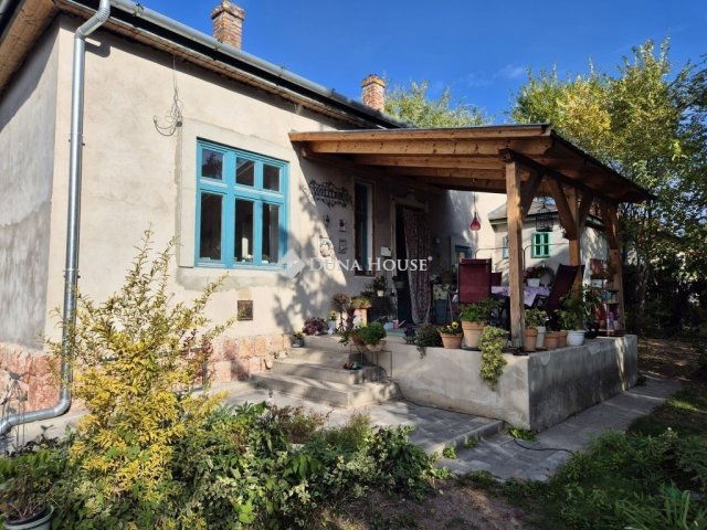 Eladó családi ház, Kecskeméten 64.99 M Ft, 3 szobás