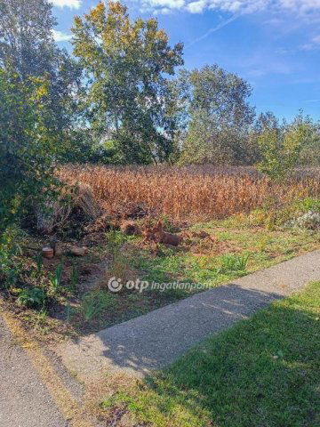 Eladó telek, Baktalórántházán 30 M Ft / költözzbe.hu