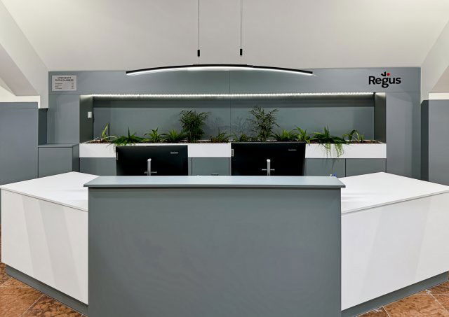 Kiadó iroda, Pécsett, Rákóczi úton 77 E Ft / hó