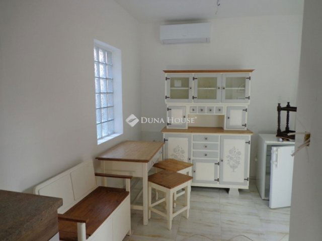 Eladó sorház, Nagymaroson 51.9 M Ft, 1 szobás