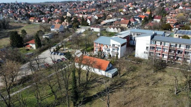 Kiadó téglalakás, albérlet, Kerepesen, József Attila parkban