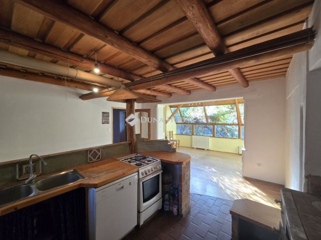 Eladó családi ház, Pécsett, Gáspár utcában 79.9 M Ft