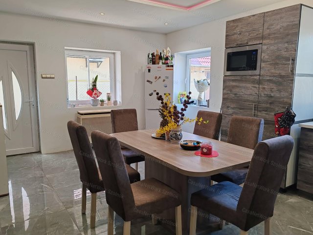 Eladó családi ház, Kengyelen 26.9 M Ft, 2 szobás