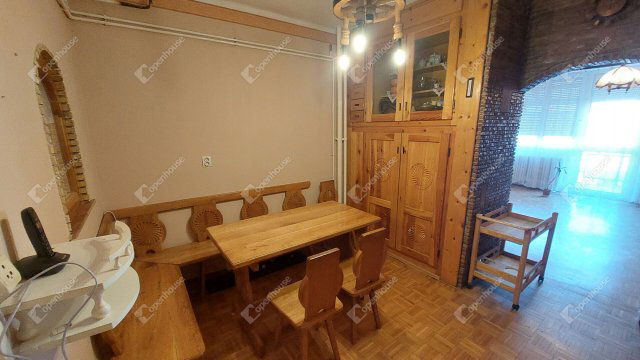Eladó családi ház, Oroszlányban 48.99 M Ft, 3 szobás
