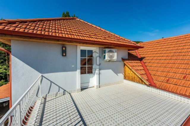 Eladó családi ház, Budapesten, III. kerületben 299 M Ft