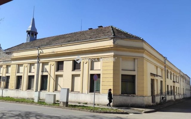 Eladó ipari ingatlan, Szentesen 150 M Ft / költözzbe.hu