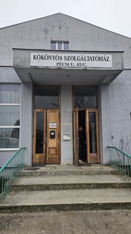 Eladó ipari ingatlan, Komlón, Pécsi úton 0.712 M Ft