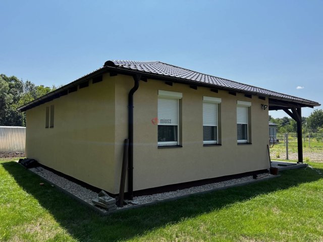 Eladó családi ház, Iszkaszentgyörgyön 62.9 M Ft, 1+1 szobás