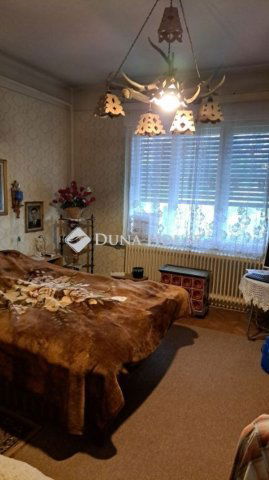 Eladó családi ház, Öskün 52.8 M Ft, 5 szobás