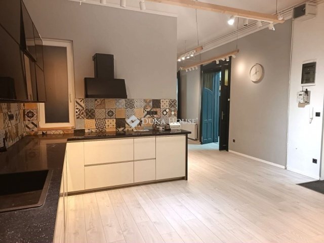 Eladó téglalakás, Budapesten, II. kerületben 155 M Ft, 3 szobás