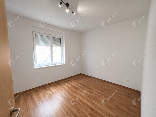 Kiadó téglalakás, albérlet, Sopronban 210 E Ft / hó, 3 szobás