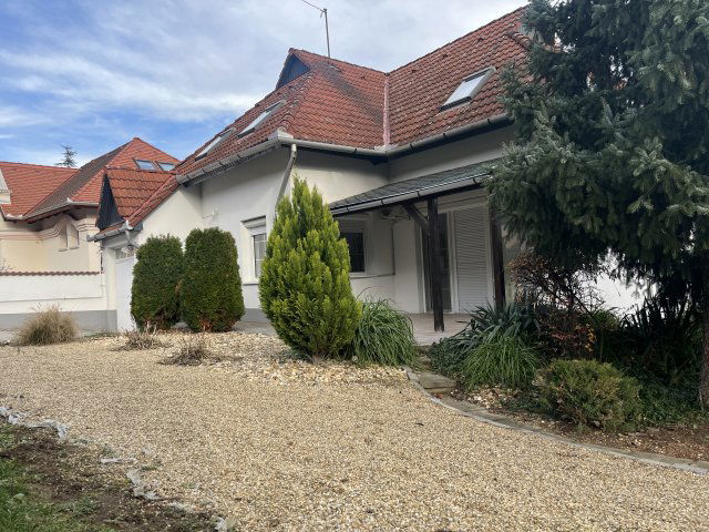 Eladó családi ház, Tokajban, Csalogány utcában 65.99 M Ft