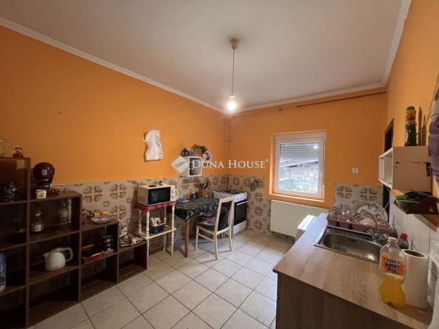 Eladó családi ház, Bakonycsernyén 35 M Ft, 2 szobás