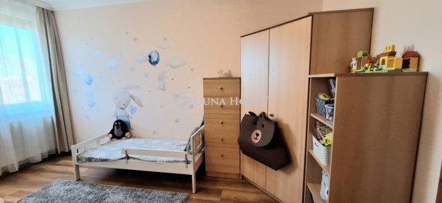 Eladó téglalakás, Kecskeméten 86 M Ft, 4 szobás